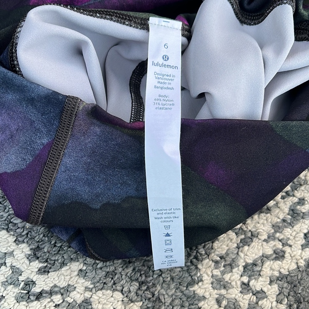 Lululemon - Picture 5 of 5